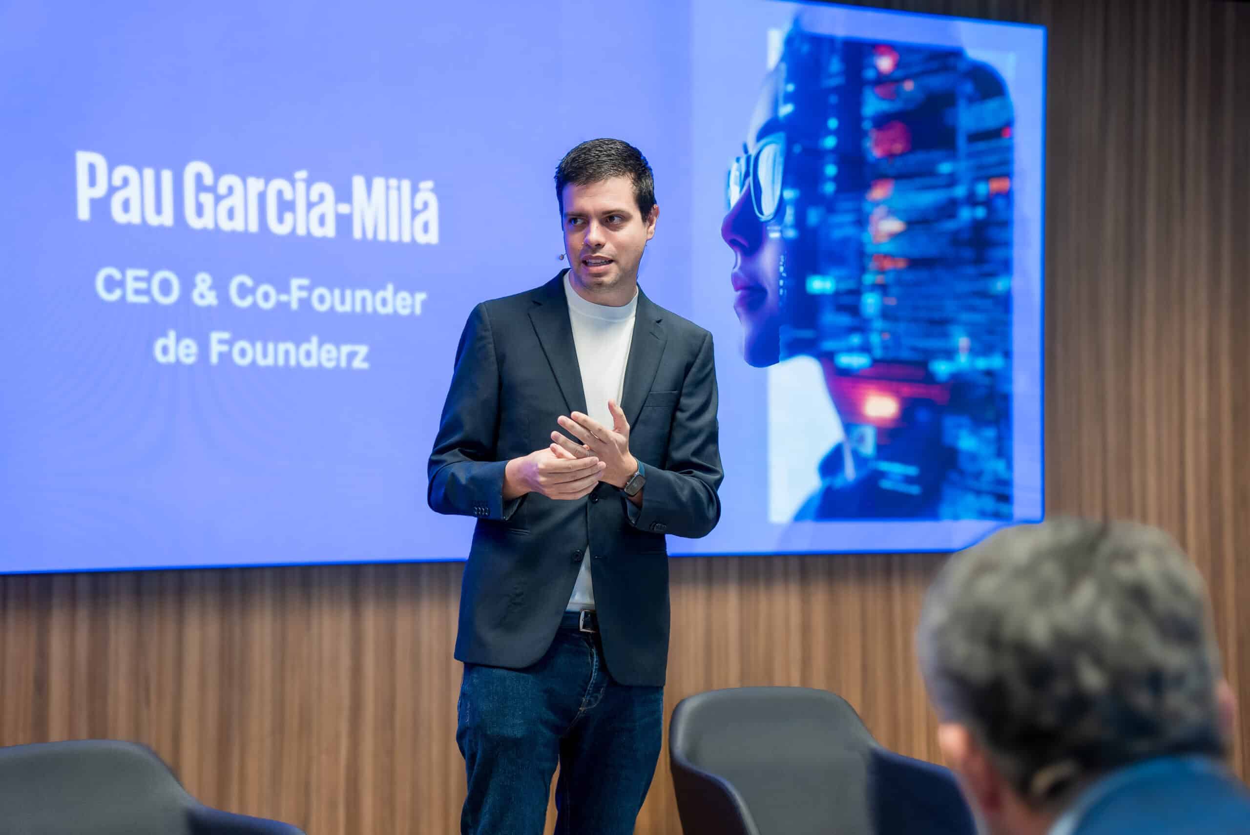 Pau García-Milá durante una conferencia